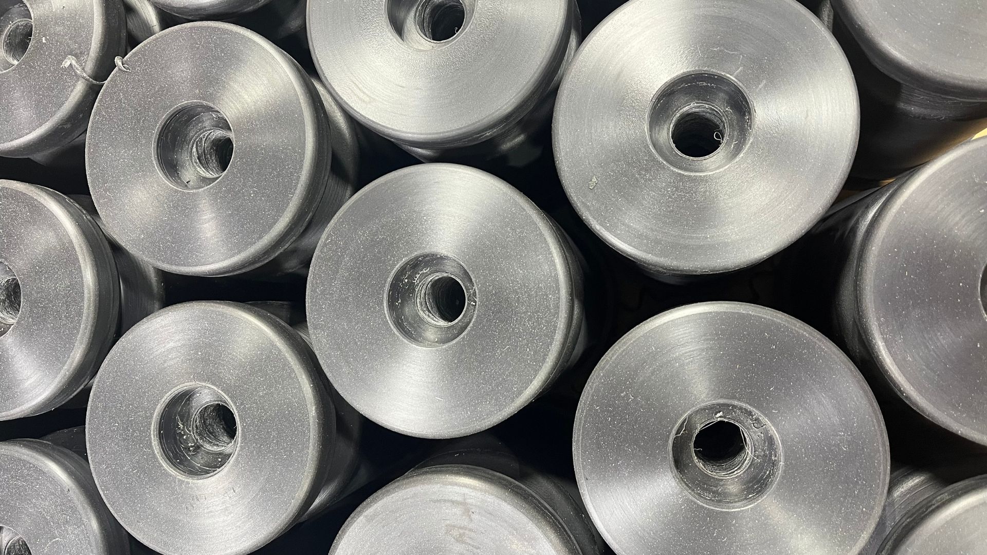 LATHE TURNING PLASTIC FORMING
